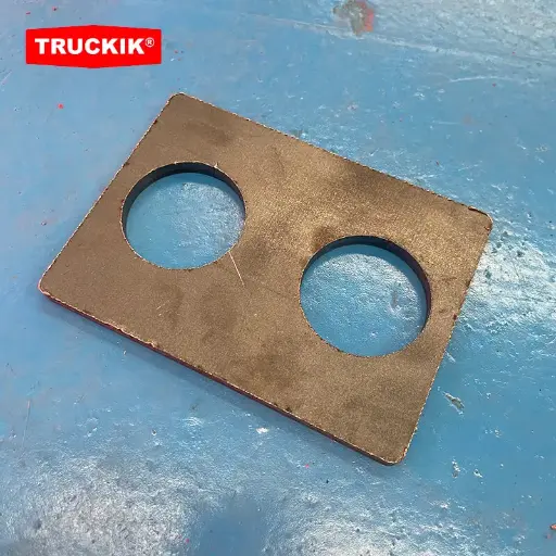 Connecting plate