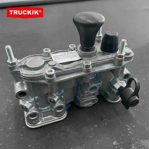 Pontoon valve assembly