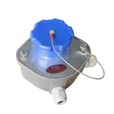 Anti-overfill socket